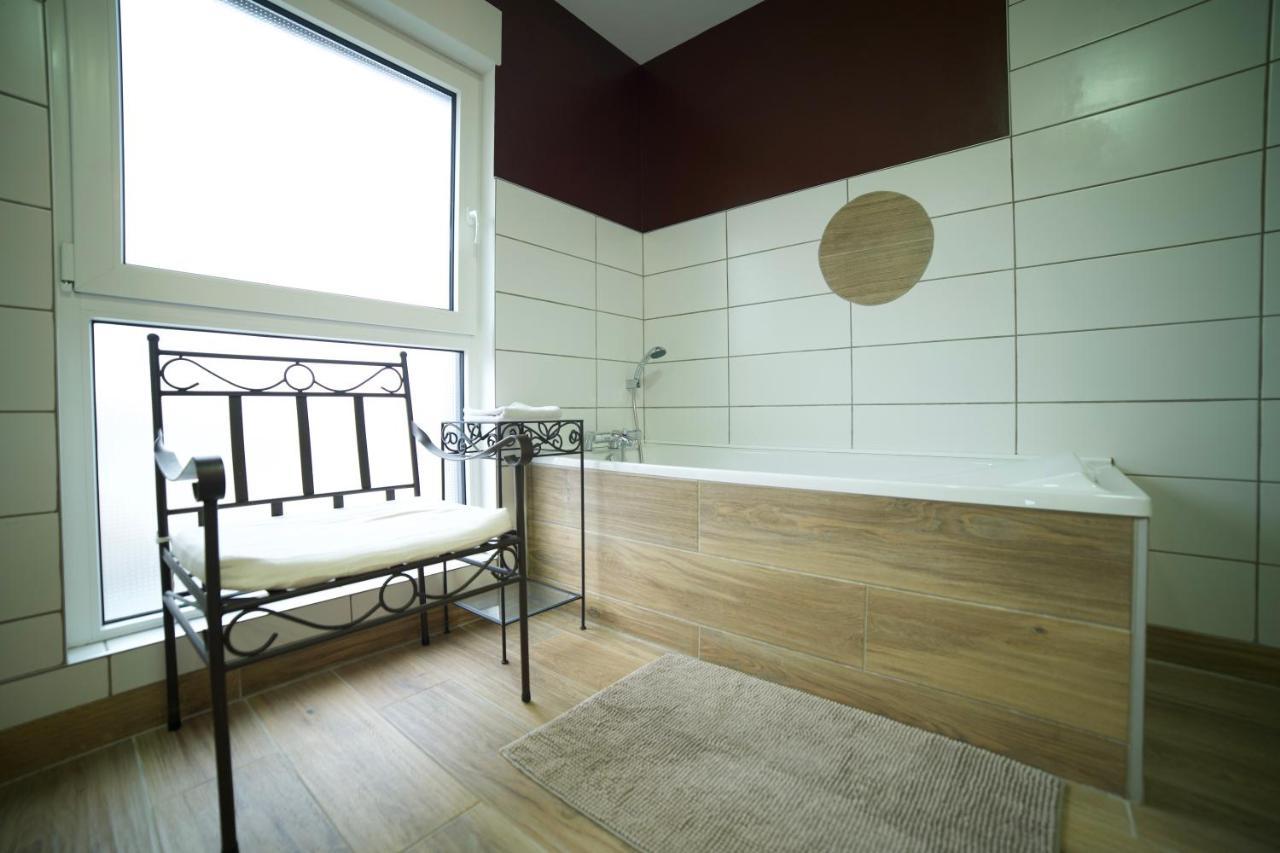 Issenheim B&B Chez L'Habitant Chambre Privative Sur La Route Des Vins Tv Parking Box Velo מראה חיצוני תמונה