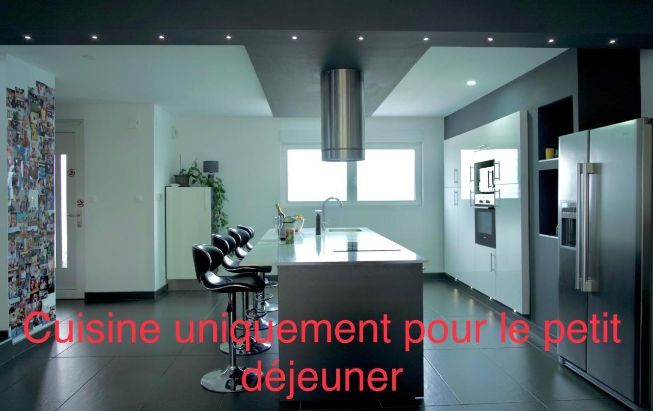 Issenheim B&B Chez L'Habitant Chambre Privative Sur La Route Des Vins Tv Parking Box Velo מראה חיצוני תמונה